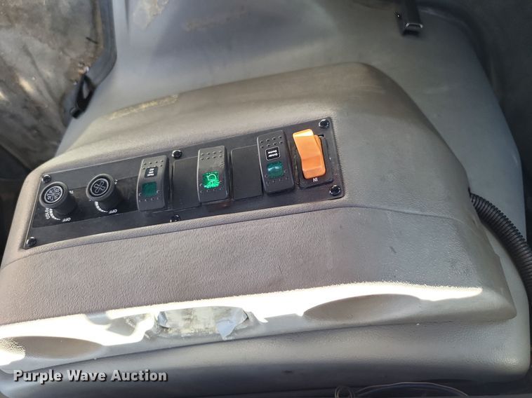 image for item DP5223 2011 Ford  E350 Super Duty  handicap accessible van