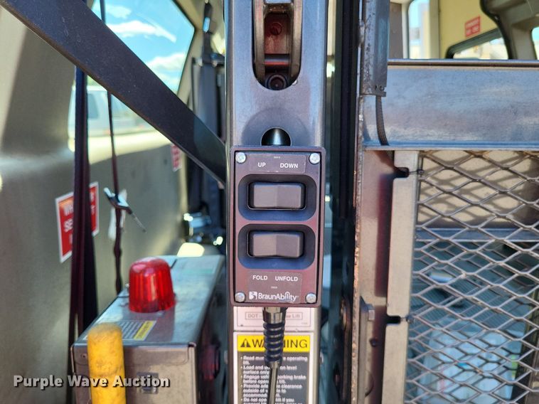 image for item DP5223 2011 Ford  E350 Super Duty  handicap accessible van