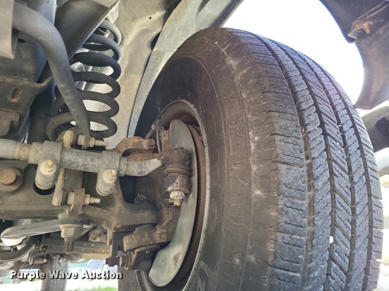 image for item DP5223 2011 Ford  E350 Super Duty  handicap accessible van