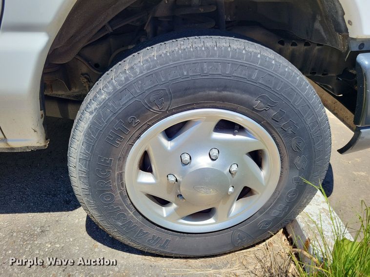 image for item DP5223 2011 Ford  E350 Super Duty  handicap accessible van