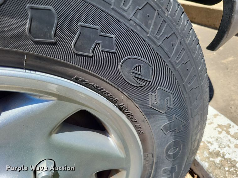 image for item DP5223 2011 Ford  E350 Super Duty  handicap accessible van