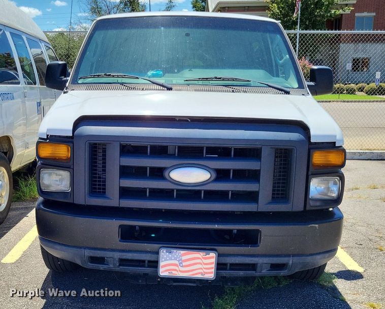 image for item DP5224 2014 Ford E350 Super Duty van