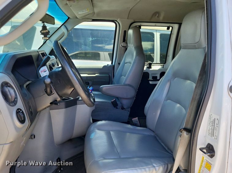 image for item DP5224 2014 Ford E350 Super Duty van