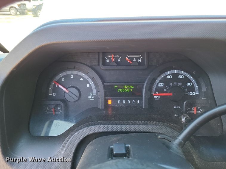 image for item DP5224 2014 Ford E350 Super Duty van