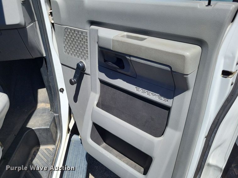 image for item DP5224 2014 Ford E350 Super Duty van