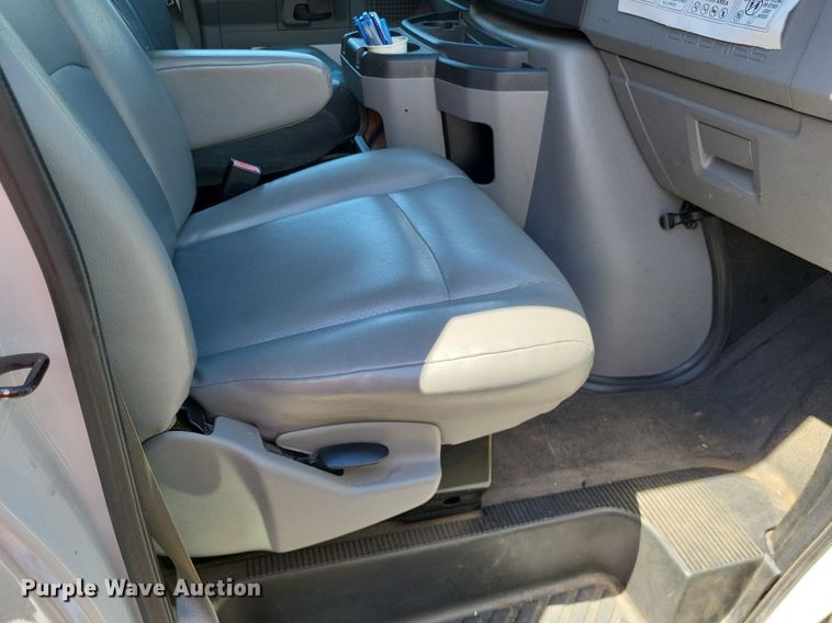 image for item DP5224 2014 Ford E350 Super Duty van