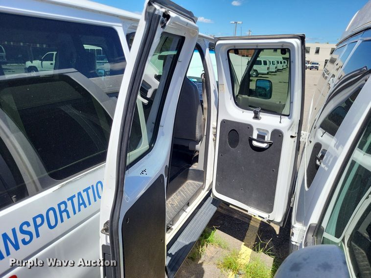 image for item DP5224 2014 Ford E350 Super Duty van