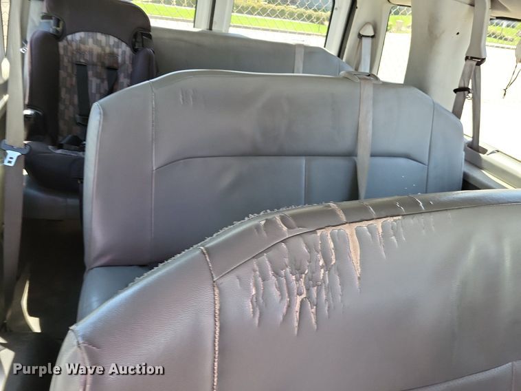 image for item DP5224 2014 Ford E350 Super Duty van