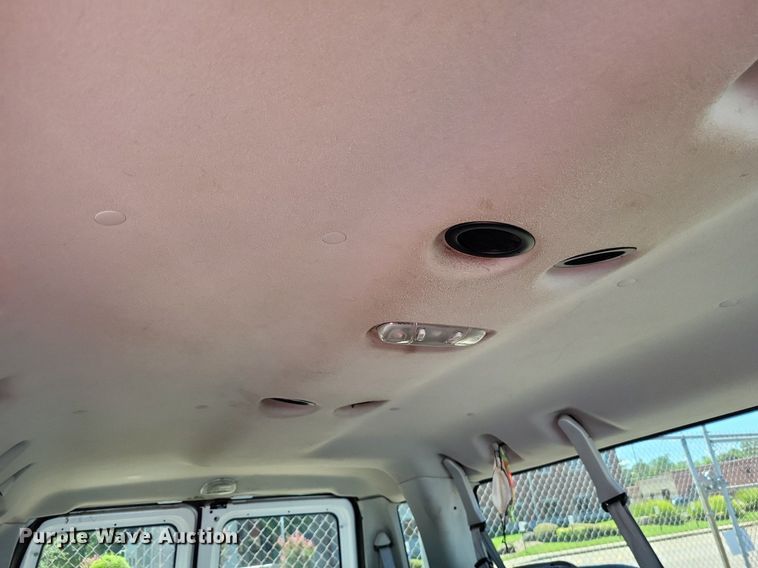 image for item DP5224 2014 Ford E350 Super Duty van