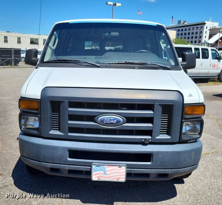 image for item DP5225 2014 Ford E350 Super Duty van