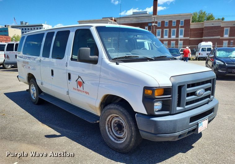 image for item DP5225 2014 Ford E350 Super Duty van