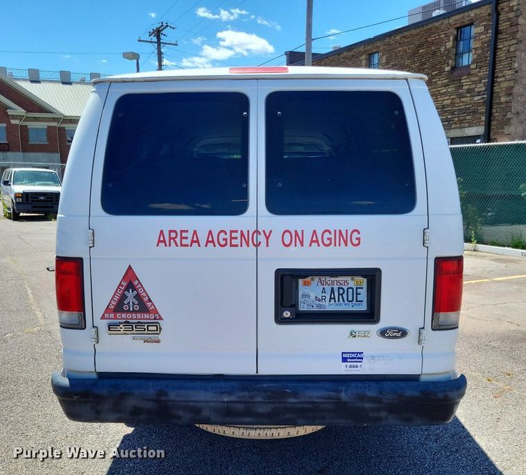 image for item DP5225 2014 Ford E350 Super Duty van