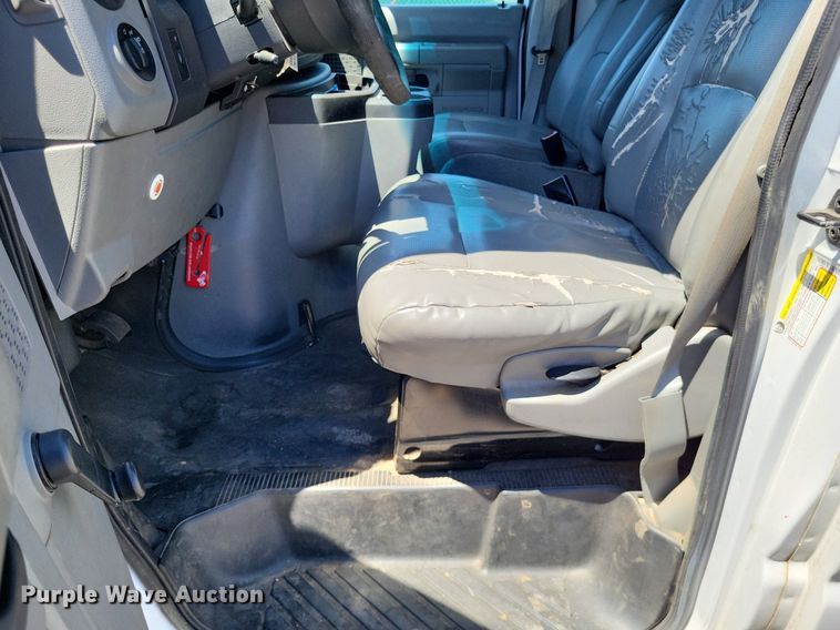 image for item DP5225 2014 Ford E350 Super Duty van