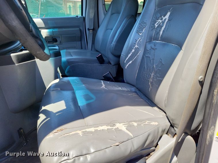 image for item DP5225 2014 Ford E350 Super Duty van