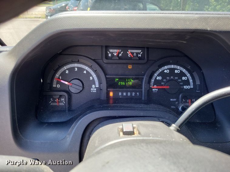 image for item DP5225 2014 Ford E350 Super Duty van