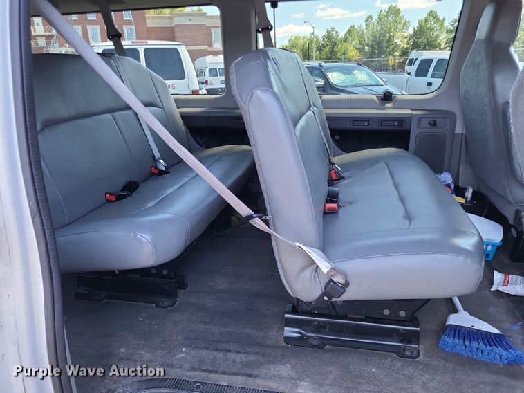 image for item DP5225 2014 Ford E350 Super Duty van