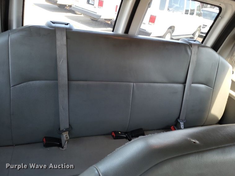 image for item DP5225 2014 Ford E350 Super Duty van