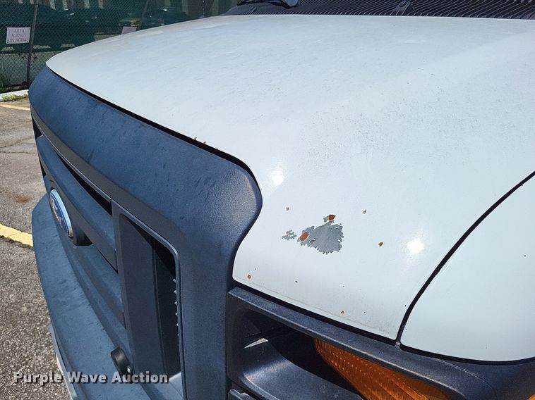 image for item DP5225 2014 Ford E350 Super Duty van