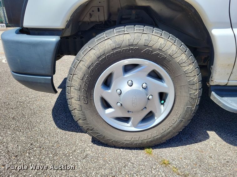 image for item DP5225 2014 Ford E350 Super Duty van