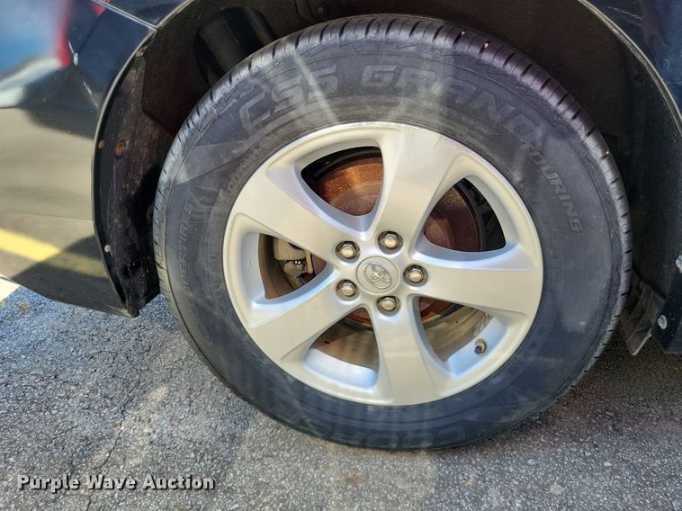 image for item DP5226 2015 Toyota  Sienna  van