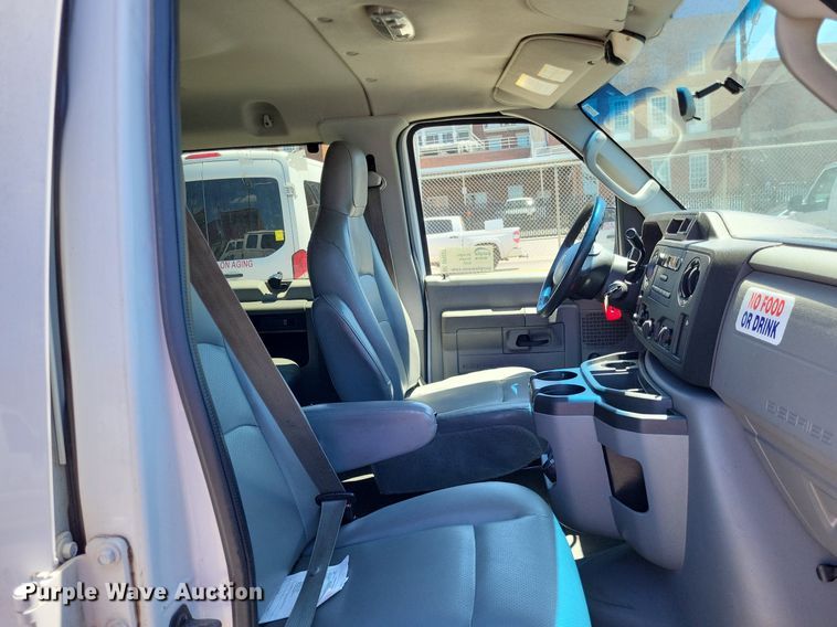 image for item DP5227 2014 Ford E350 Super Duty van