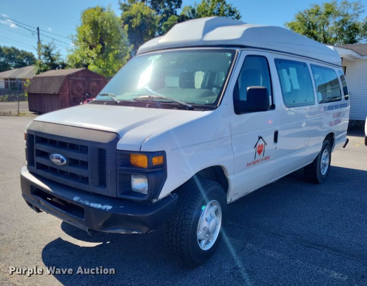 image for item DP5228 2009 Ford E350  handicap accessible van