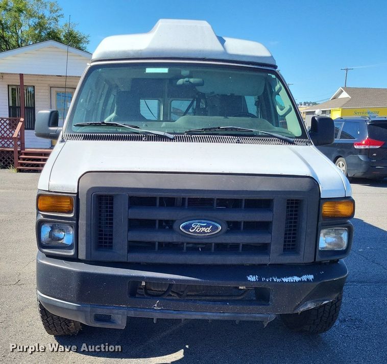 image for item DP5228 2009 Ford E350  handicap accessible van