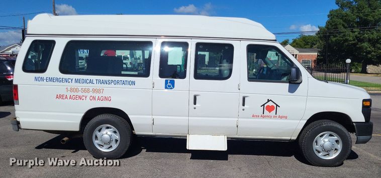 image for item DP5228 2009 Ford E350  handicap accessible van