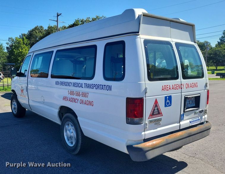 image for item DP5228 2009 Ford E350  handicap accessible van