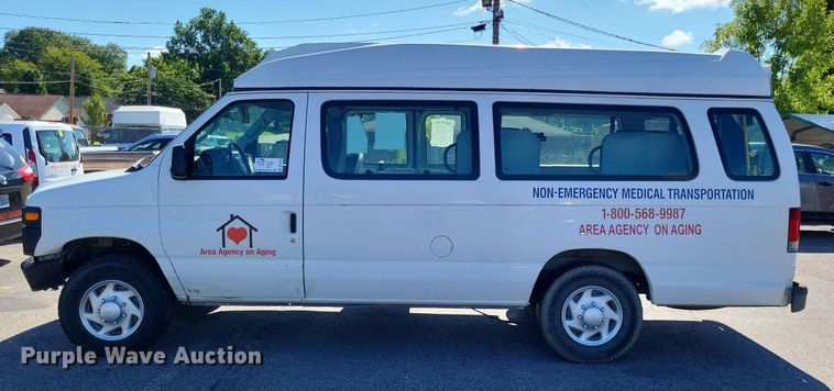 image for item DP5228 2009 Ford E350  handicap accessible van