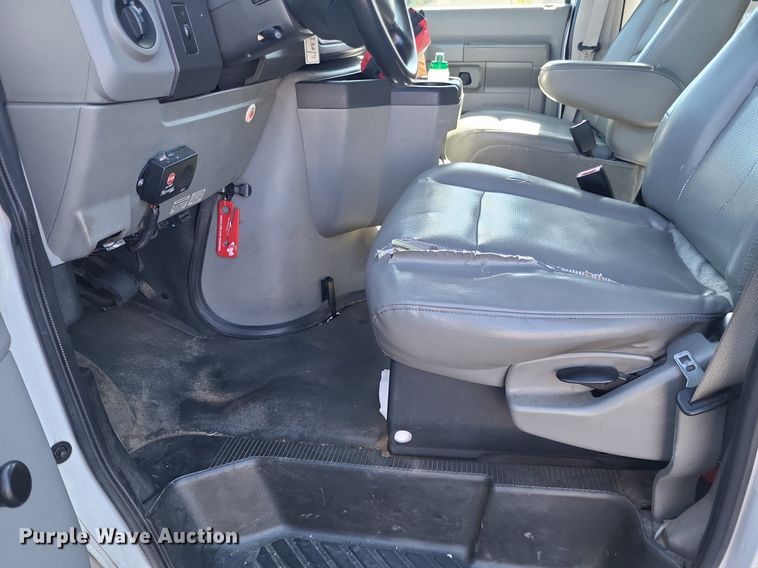 image for item DP5228 2009 Ford E350  handicap accessible van