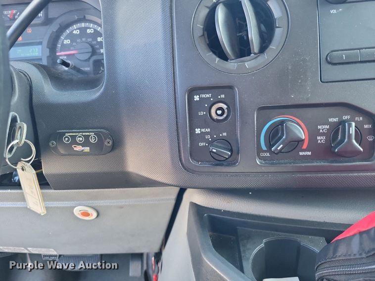 image for item DP5228 2009 Ford E350  handicap accessible van