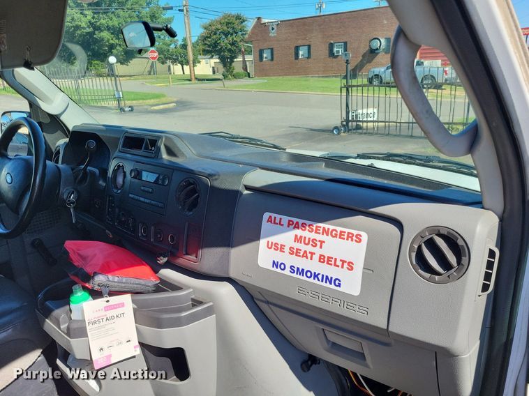 image for item DP5228 2009 Ford E350  handicap accessible van