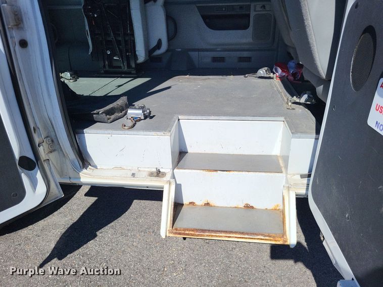 image for item DP5228 2009 Ford E350  handicap accessible van