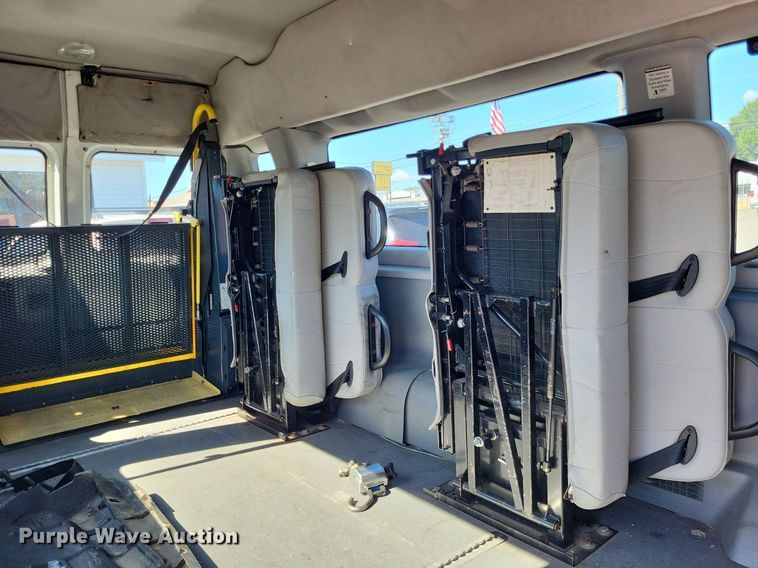 image for item DP5228 2009 Ford E350  handicap accessible van