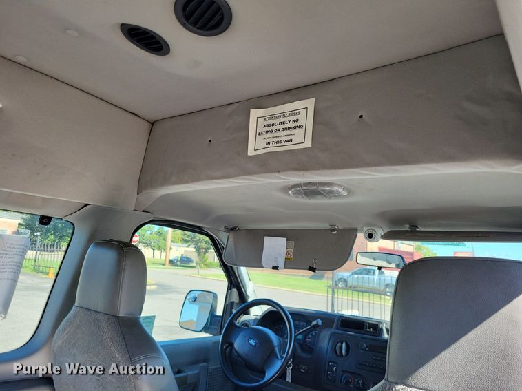 image for item DP5228 2009 Ford E350  handicap accessible van