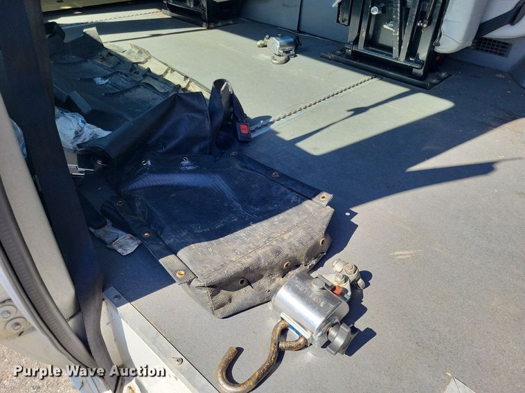 image for item DP5228 2009 Ford E350  handicap accessible van