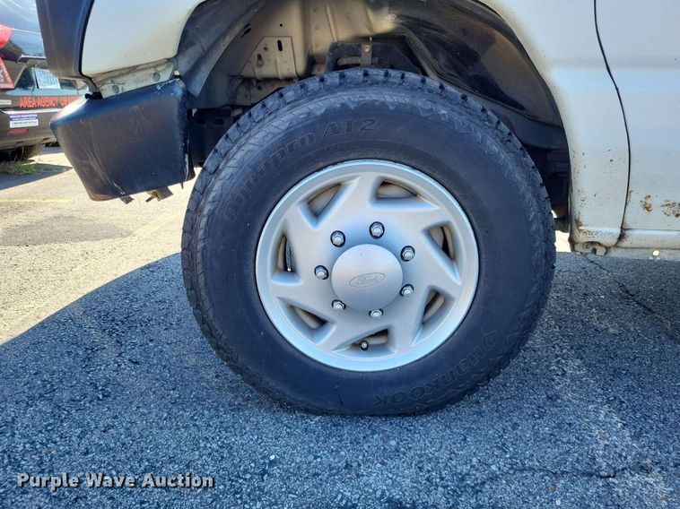 image for item DP5228 2009 Ford E350  handicap accessible van