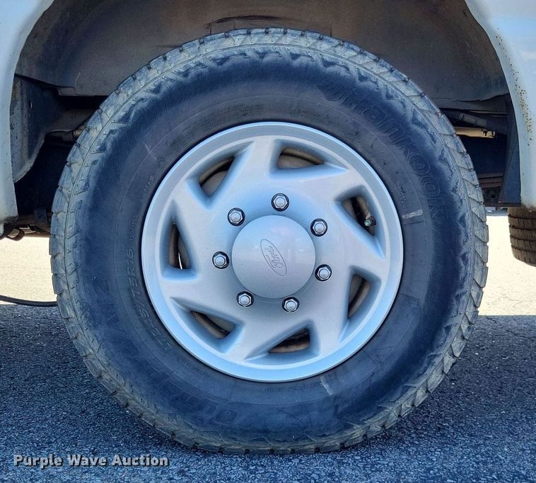 image for item DP5228 2009 Ford E350  handicap accessible van