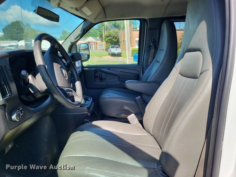 image for item DP5229 2014 Chevrolet Express 3500  van