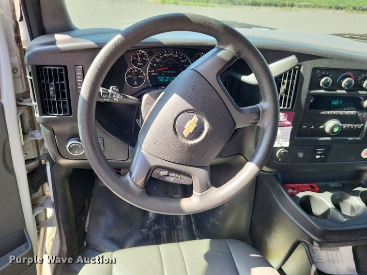 image for item DP5229 2014 Chevrolet Express 3500  van