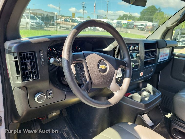 image for item DP5229 2014 Chevrolet Express 3500  van