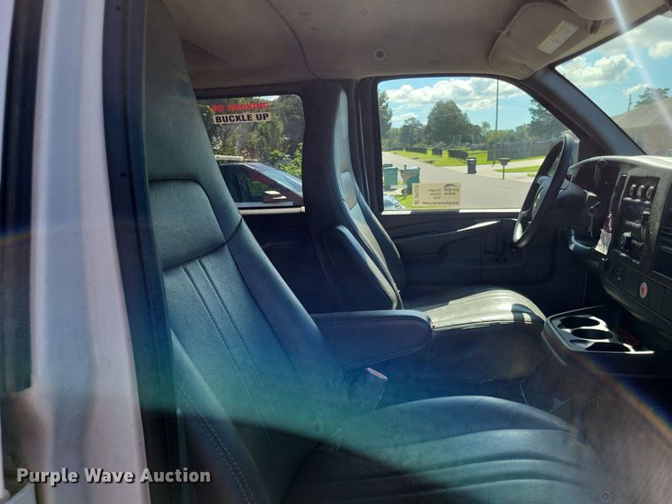 image for item DP5229 2014 Chevrolet Express 3500  van