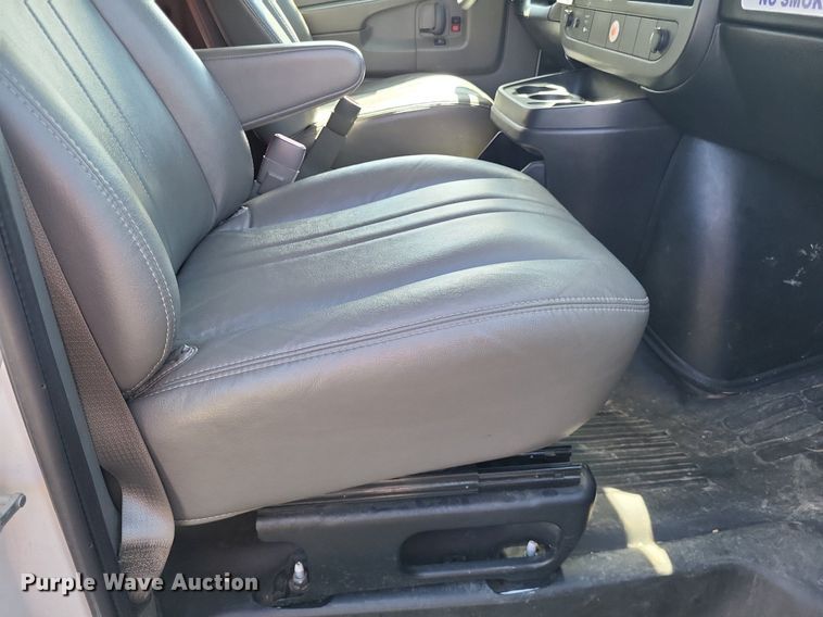 image for item DP5229 2014 Chevrolet Express 3500  van