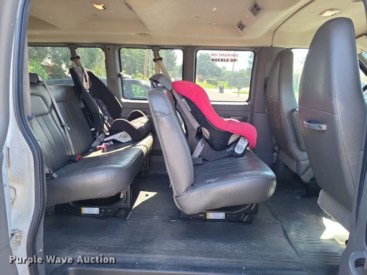 image for item DP5229 2014 Chevrolet Express 3500  van