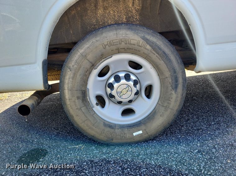 image for item DP5229 2014 Chevrolet Express 3500  van