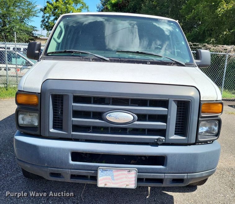 image for item DP5230 2014 Ford E350 Super Duty  van