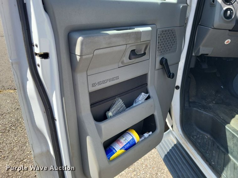 image for item DP5230 2014 Ford E350 Super Duty  van