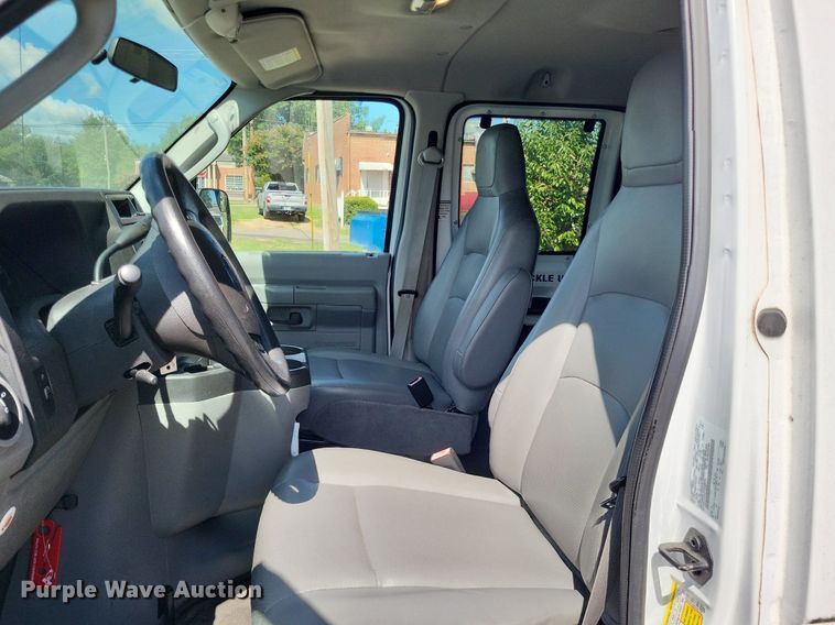 image for item DP5230 2014 Ford E350 Super Duty  van