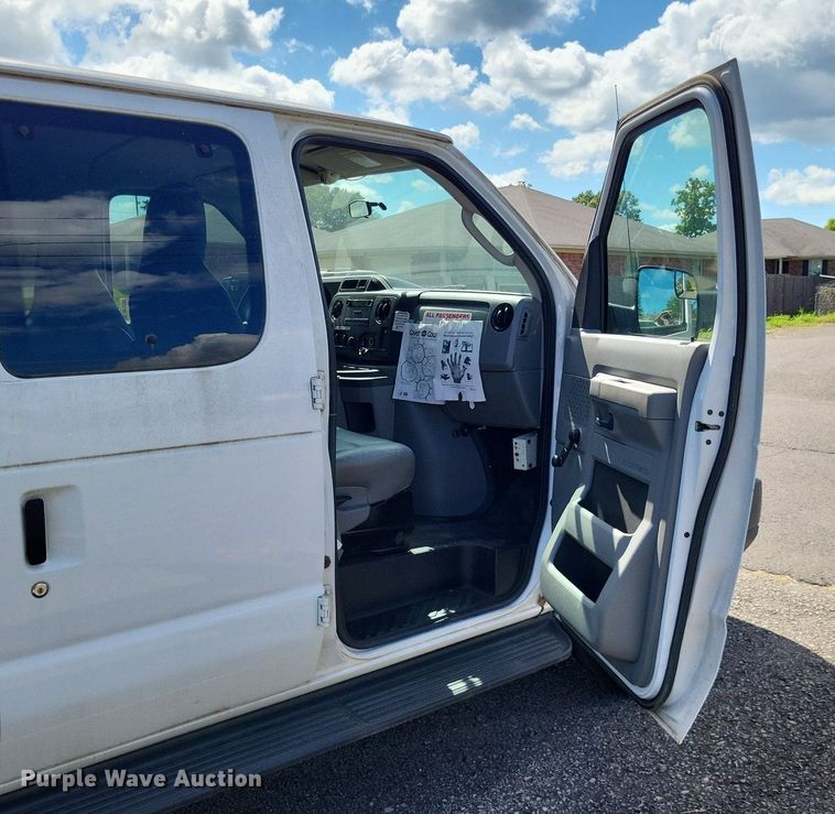 image for item DP5230 2014 Ford E350 Super Duty  van